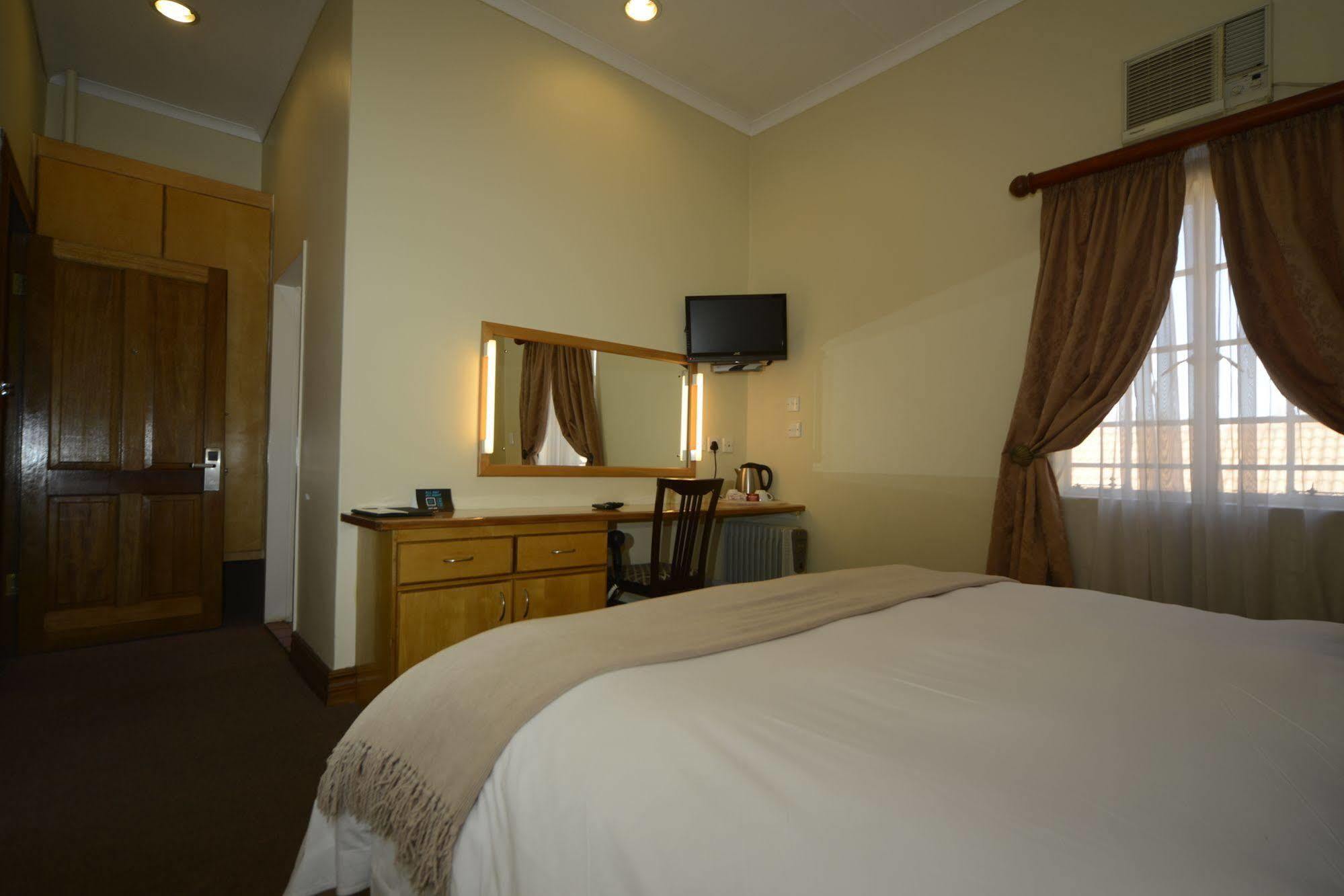 The Elegant Lodge Menlo Park Pretoria Exterior photo